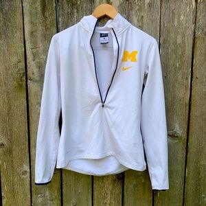 U of M Nike long sleeve shirt